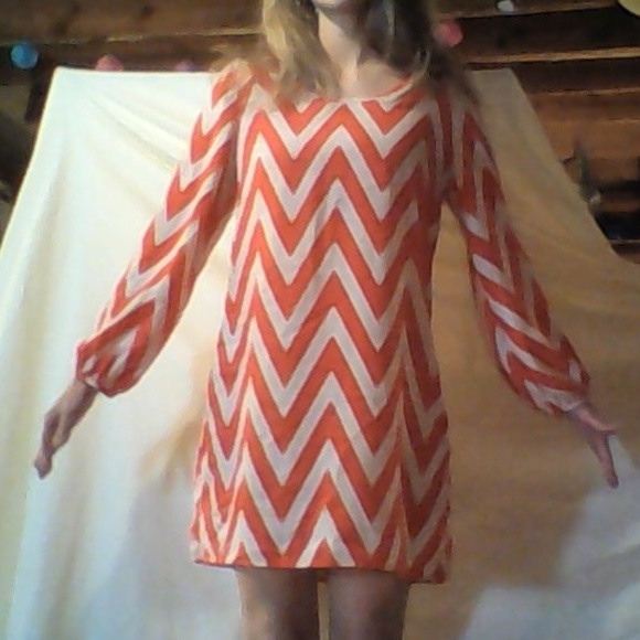 Peaches and Cream Chevron Retro Style Dress - Picture 5 of 8